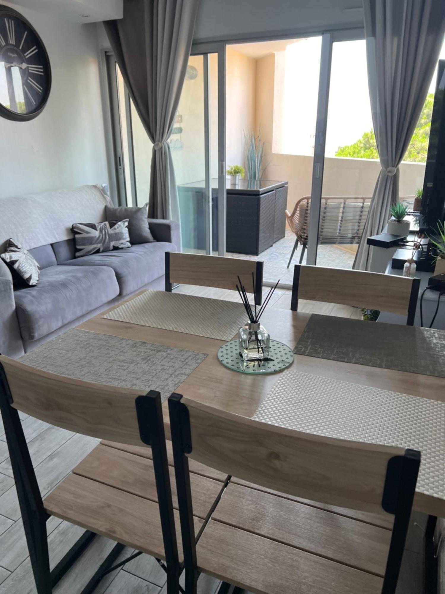 Joli 2 Pieces Aux Pieds Des Plages Cannes Exterior photo